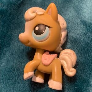 Littlest Pet Shop LPS horse pony blue eyes pink saddle